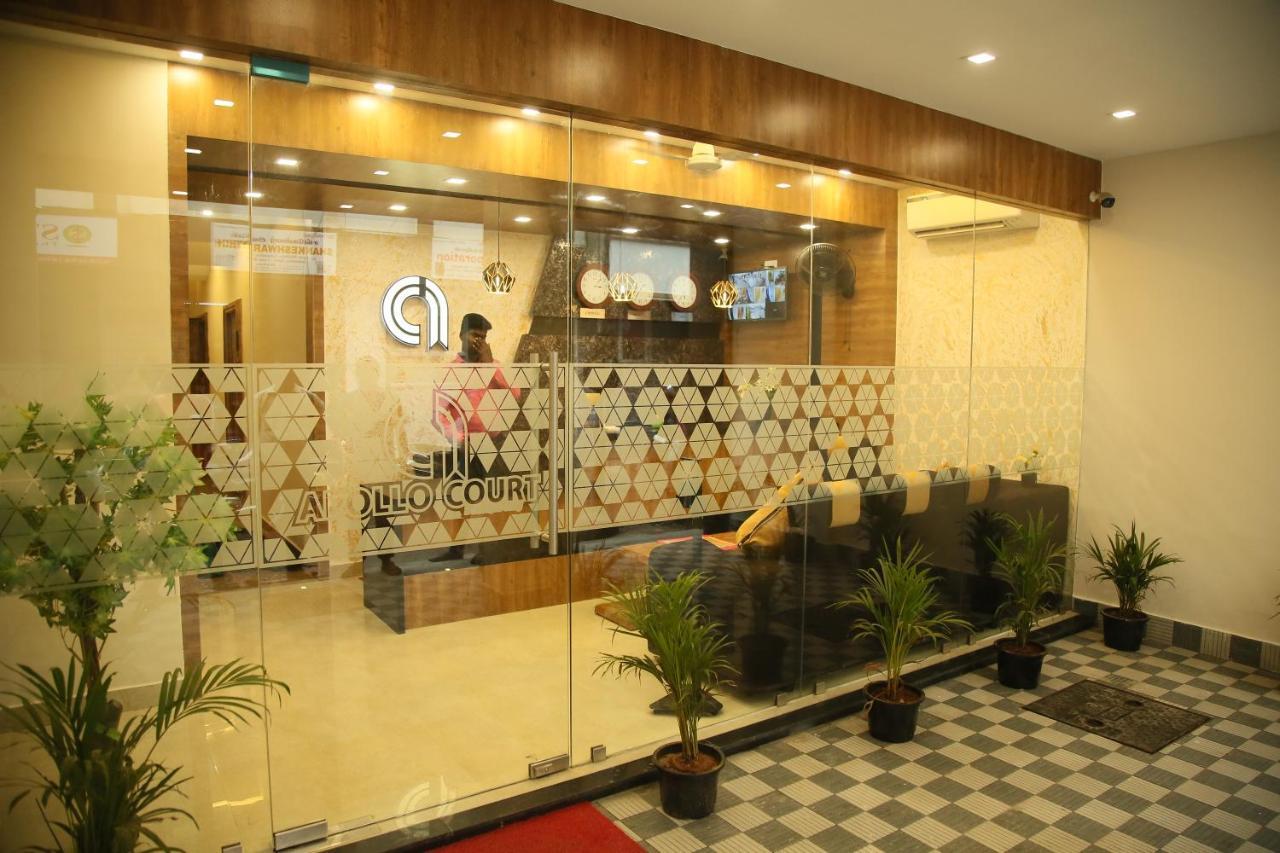 Apollo Court Hotel Chennai Bagian luar foto